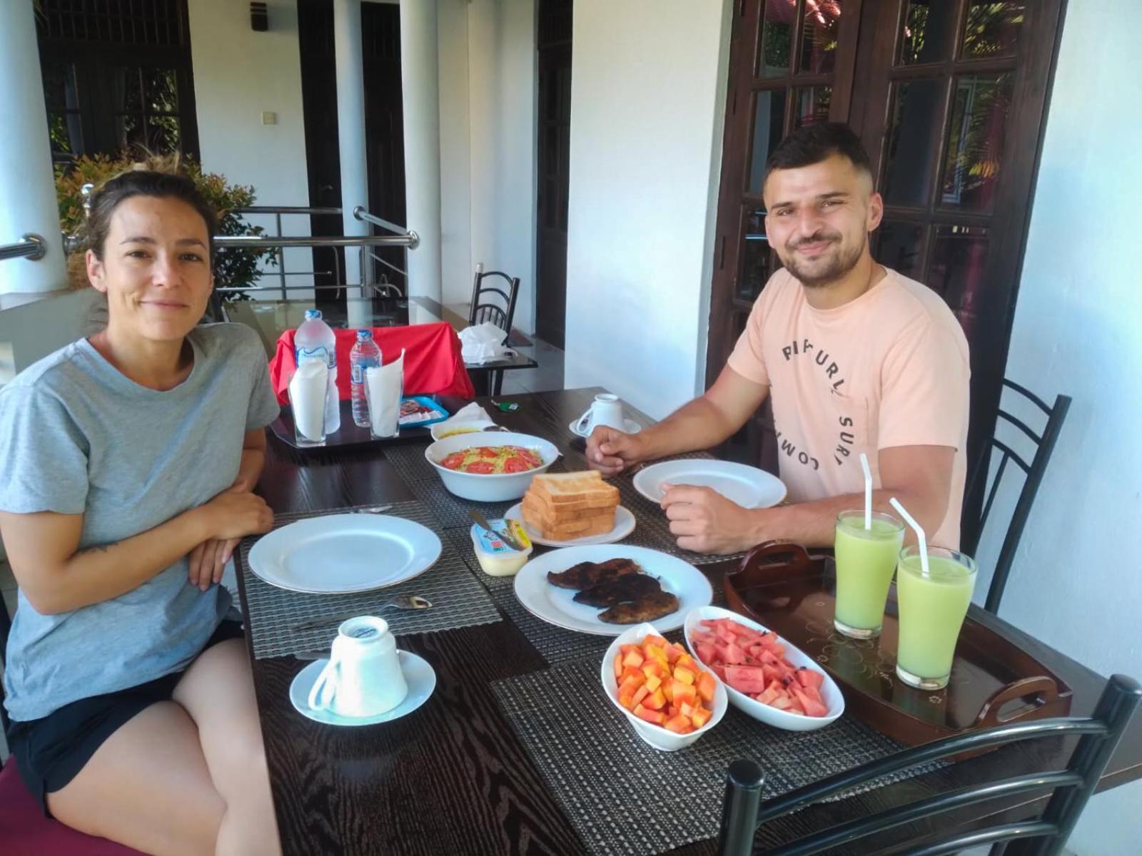 Myr-O Homestay Kombichankulama Экстерьер фото