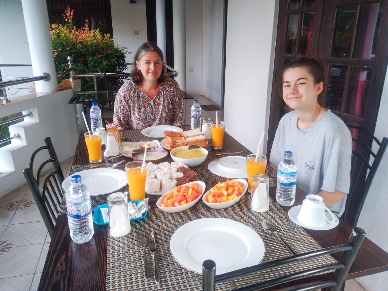 Myr-O Homestay Kombichankulama Экстерьер фото