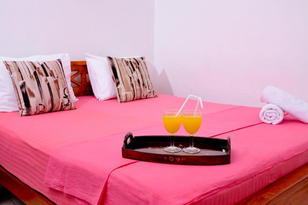 Myr-O Homestay Kombichankulama Экстерьер фото