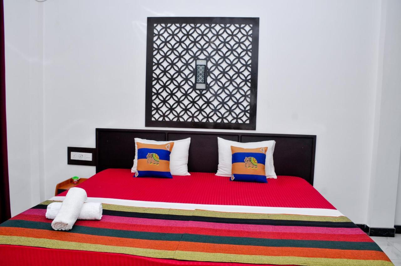 Myr-O Homestay Kombichankulama Экстерьер фото