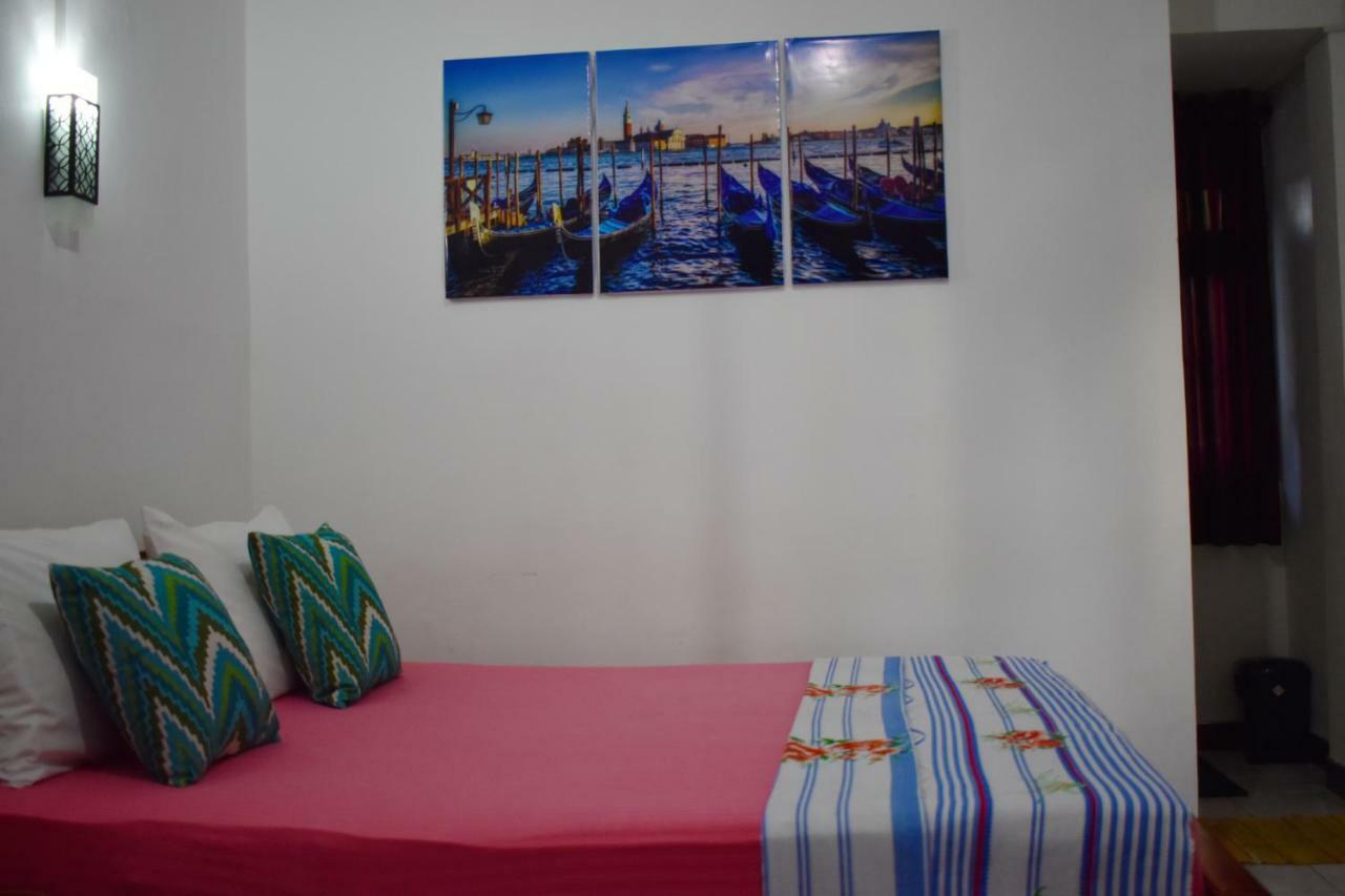 Myr-O Homestay Kombichankulama Экстерьер фото